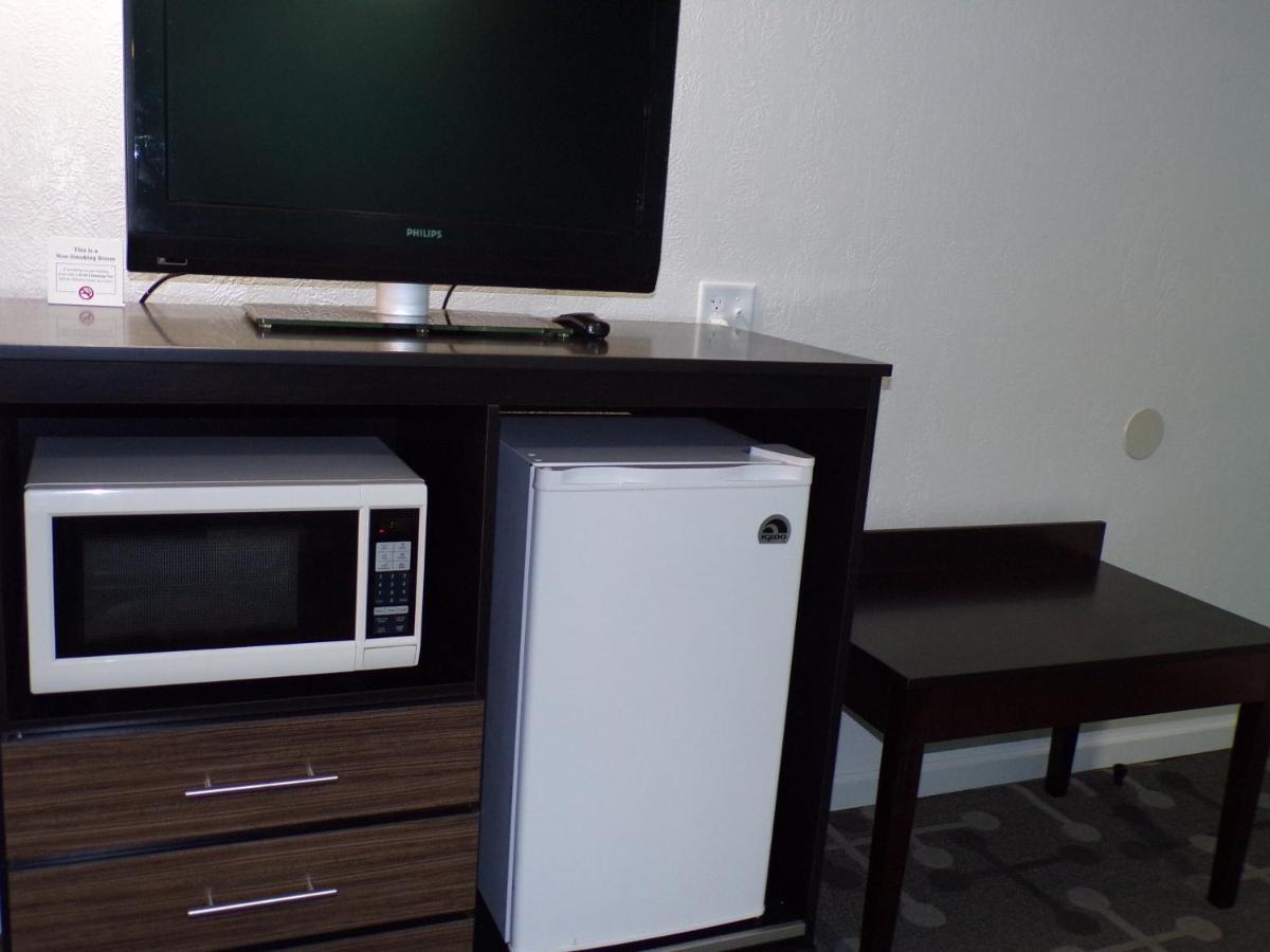 Dover Inn And Suites エクステリア 写真