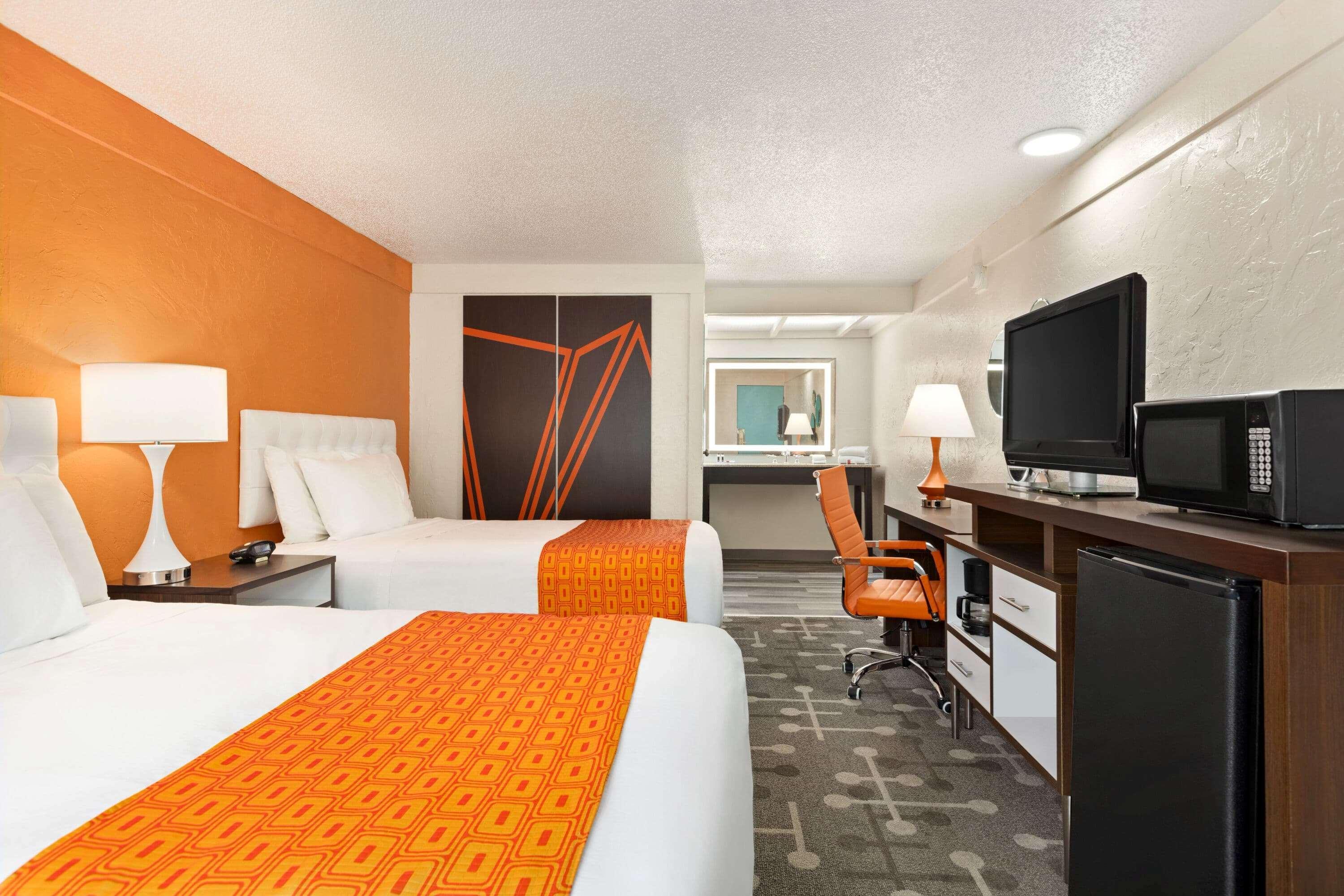 Dover Inn And Suites エクステリア 写真