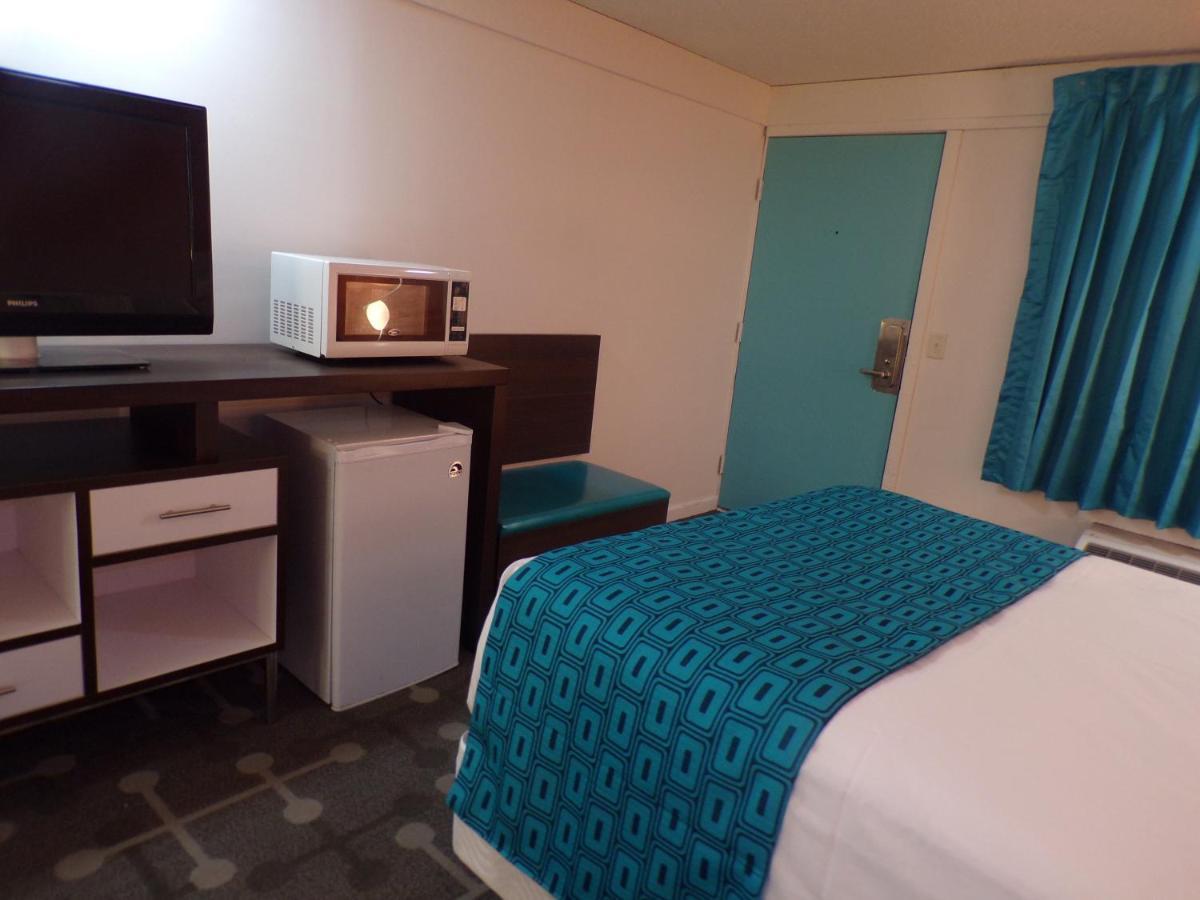 Dover Inn And Suites エクステリア 写真